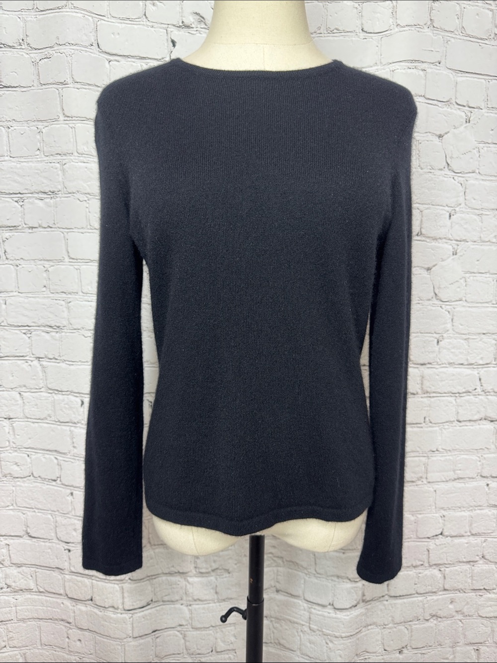 Lands’ End 100% Cashmere Black Long Sleeve Sweater size S 6-8